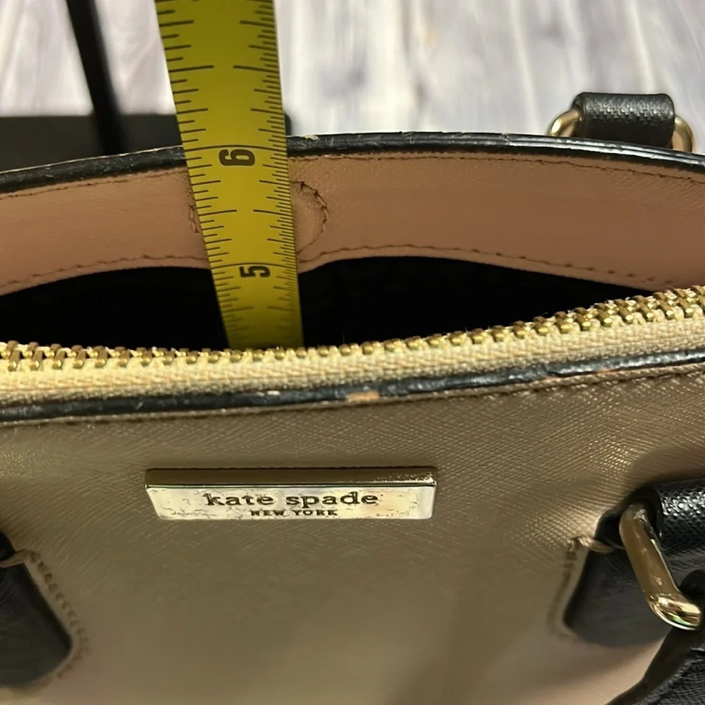 KATE SPADE DULL COMPARTMENT HAND BAG/ CROSSBODY PVC BAG - Picture 15 of 16